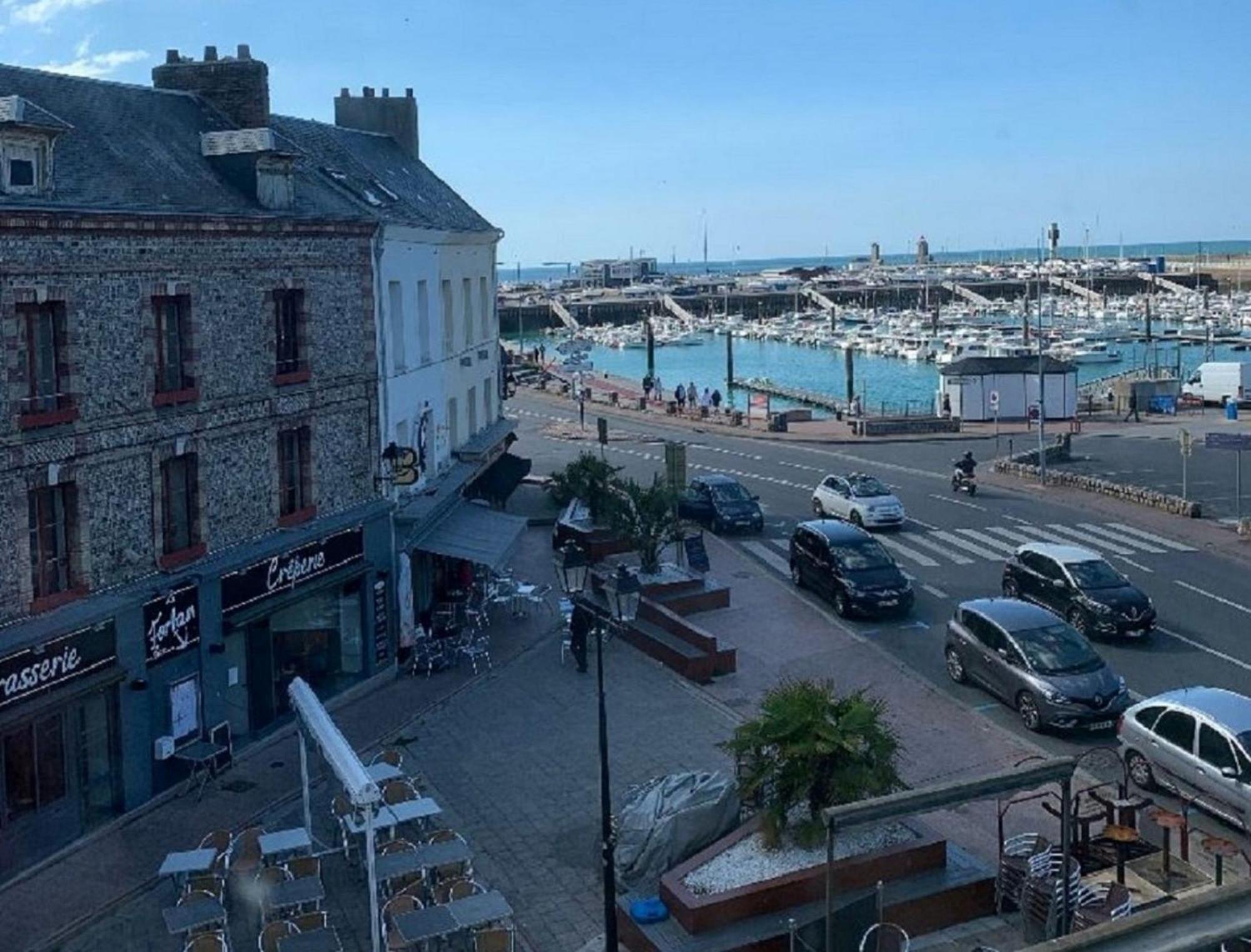 Le Semaphore Vue Port Et Mer Фекам Экстерьер фото